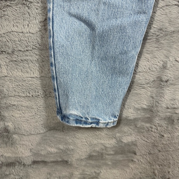 Chic High Rise Blue Jeans with Straight Leg - Picture 6 of 10